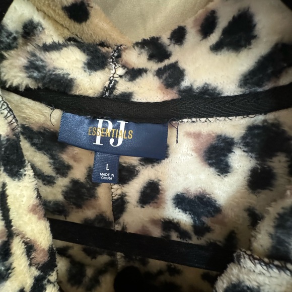 1 piece fuzzy pajamas - Picture 5 of 5